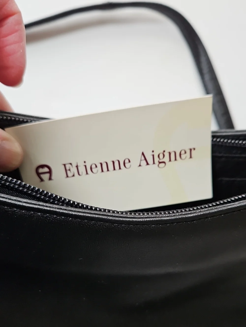 Etienne Aigner NWT Black Leather Shoulder Bag Goldtone Hardware - Picture 7 of 11